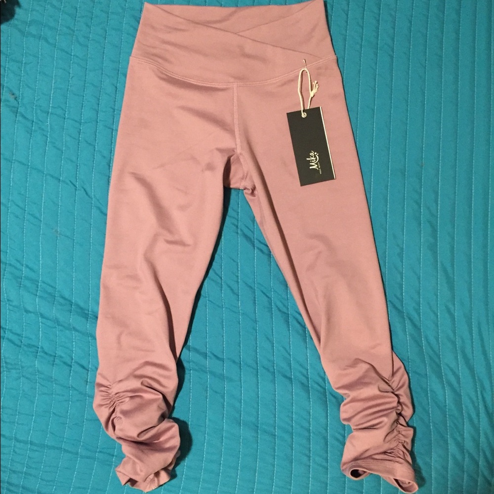 Mika Yoga Gaby Capri size XS NWT